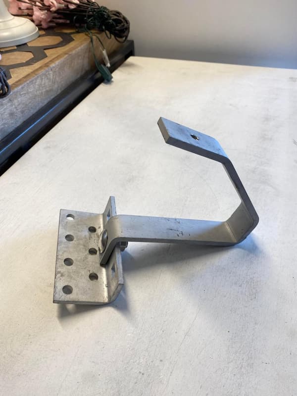 ISOTEC Roof Hook för montering av solcellspaneler på tegeltak