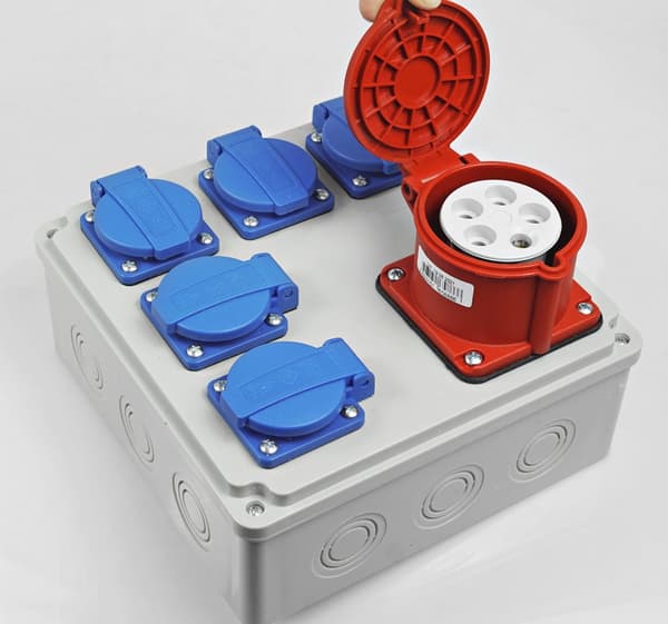 Kraftfördelningscentral för byggarbetsplats, byggfördelningscentral, kraftfördelningscentral, RSBO 1x32A 4P, 5x 230V