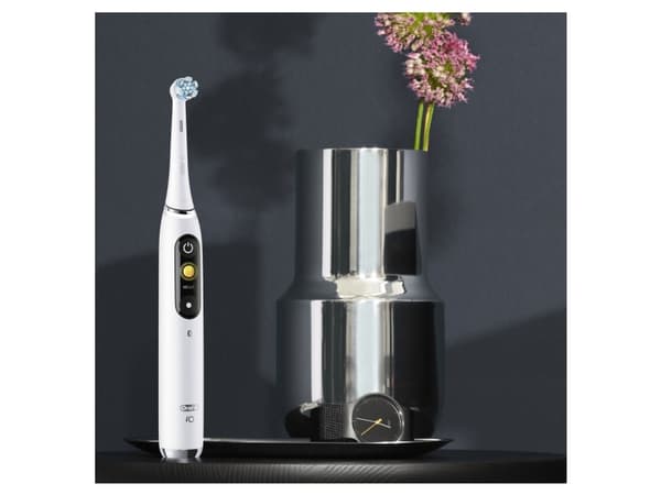 Oral-B iO Series 9N, Voksen, Vibrerende tannbørste, Daglig stell, Grundig rens, Gum omsorg, Sensitiv / Myk, Whitening, Hvit, 2 min, Rund