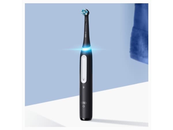 Oral-B iO Series 4s elektrisk tannbørste, svart