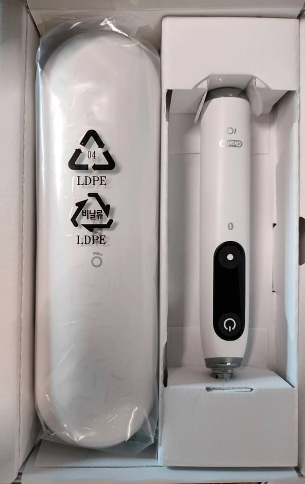 [OUTLET] - Oral-B iO Series 9 Luxe Edition elektrisk tannbørste - blå