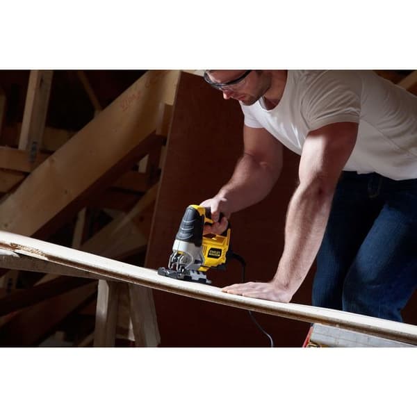 STANLEY FME340K FATMAX 710W pendelsticksåg med låda