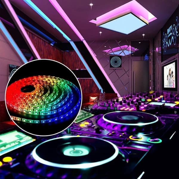 USB-drevet TV-belysning / LED-lyskæde med Fjer - 12W 60 LEDs SMD 5050 RGB 1x1m