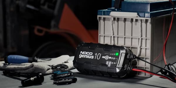 NOCO GENIUS10 EU 10A Akkulaturi 6V/12V akuille huoltoa ja rikinpoistoa varten