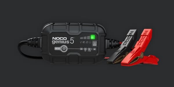 NOCO GENIUS5 5A Batterioplader til 6V/12V batterier med vedligeholdelses- og afsvovlingsfunktion