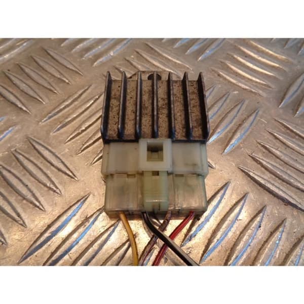 scooter batteriladdningsregulator suzuki 50 ap- USED