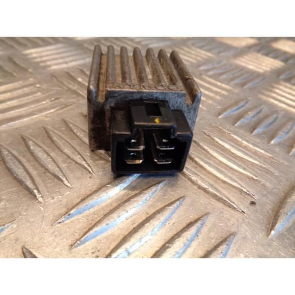 skoter batteriladdningsregulator kymco 125 movie xl- USED