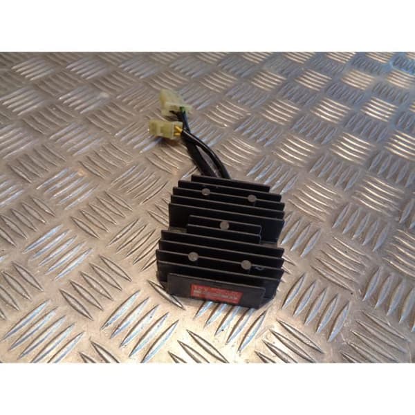 scooter batteriladdningsregulator kymco 125 ego- USED