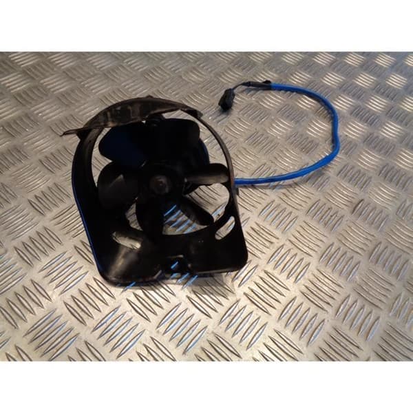 motorcykel kylarfläkt honda vf 1000 f sc15- USED