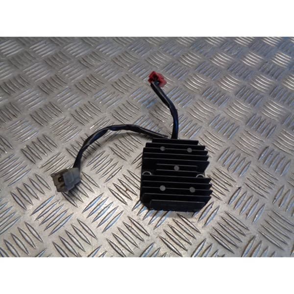 honda nx 650 dominator rd02 motorcykel batteriladdningsregulator- USED