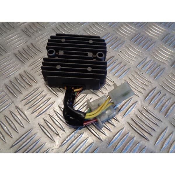 motorcykel batteriladdningsregulator honda vf 1000 f sc15- USED