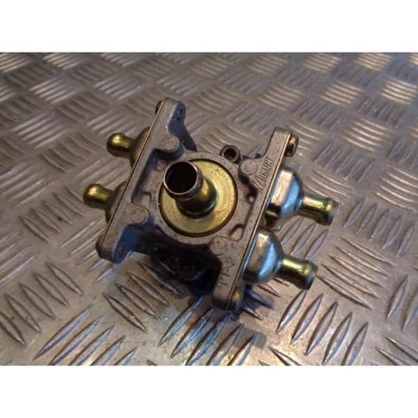 anti-föroreningsventil klaff motorcykel suzuki gsf 600 bandit js1a8- USED