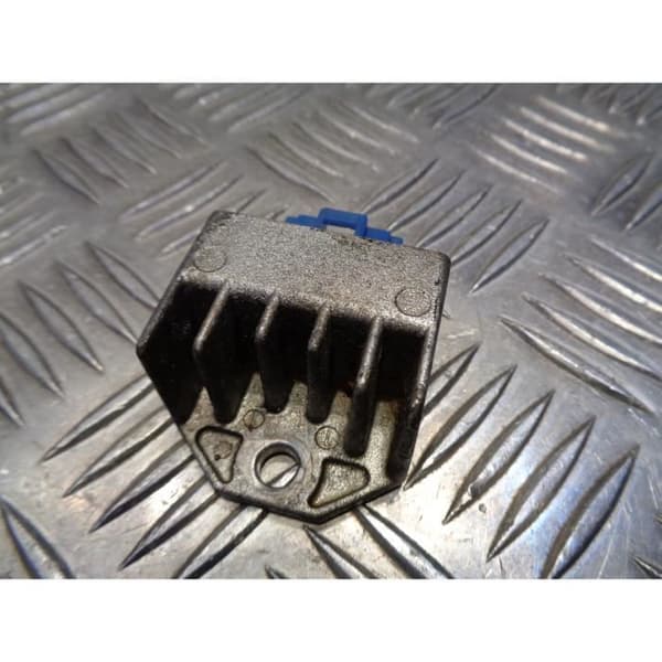 motorcykel batteriladdningsregulator yamaha 50 dt mbk x limit efter 2004 70k1a7 mecaboite am6- USED