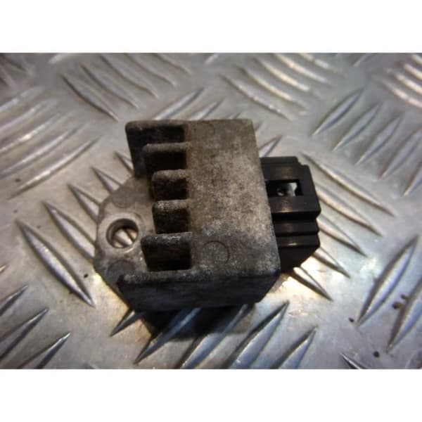 scooter spänningsregulator peugeot 50 ludix one- USED