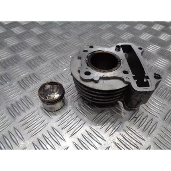 cylinder kolv kinesisk skoter 50 gy6 4 takt 139 qma qmb baotian znen jmstar huatian generisk flex tech longjia eurocka- USED