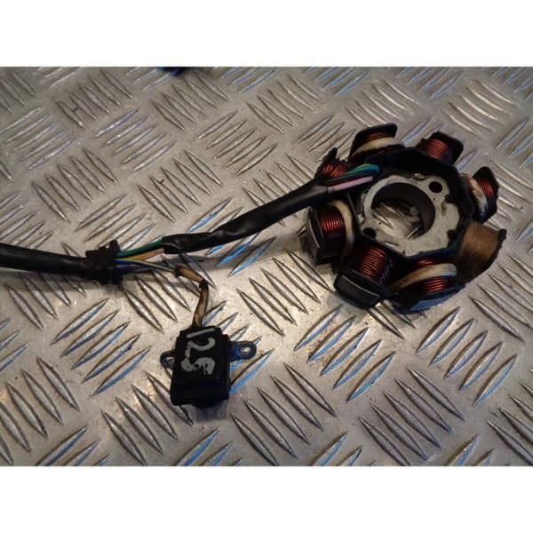 statorspolar tändning 5 trådar 8 polig skoter 125 kinesisk gy6 152qmi 152 qmi- USED
