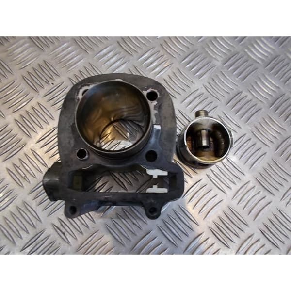 cylinder kolv skoter sym 125 attila ...- USED