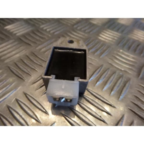 skoter batteriladdningsregulator kymco 50 agility 4 takt 12 tum- USED