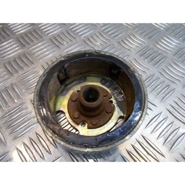 svänghjulsrotortändningsskoter yamaha ch 80 beluga 2gm active mbk- USED