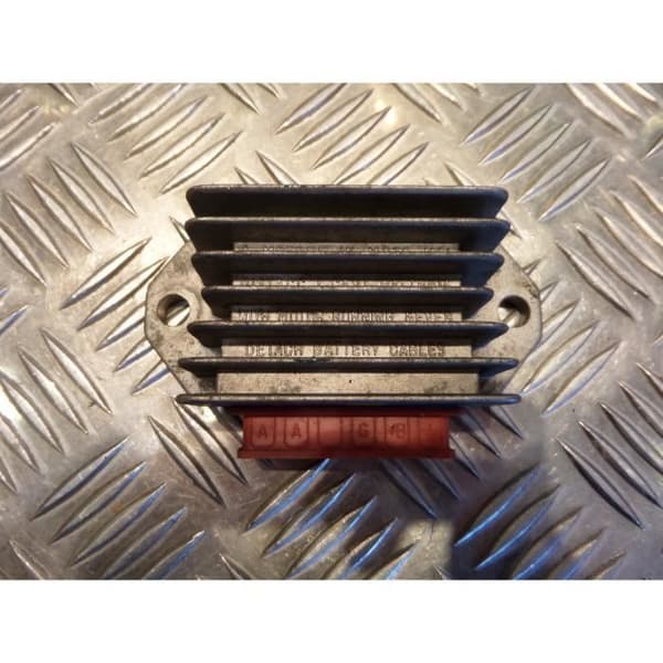 original batteriladdningsregulator scooter piaggio 50 zip 2 takt typhoon nrg ...- USED