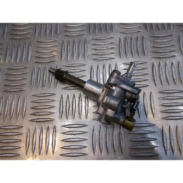 skotermotor smörjolja pump honda szx 50 x8r- USED