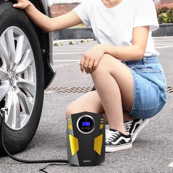 Trådlös, bärbar luftpump för däck med LCD-skärm och trådlös laddningsfunktion