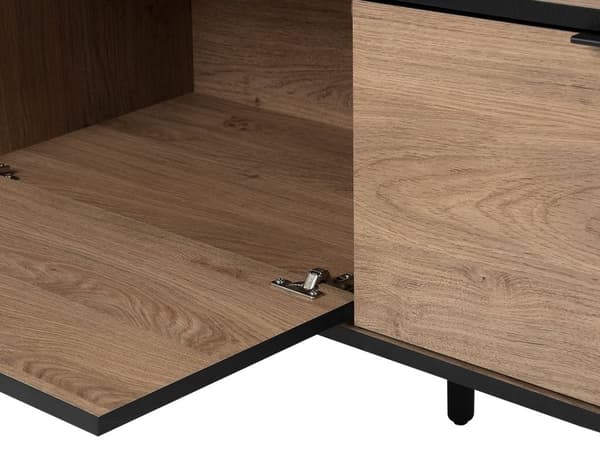 TV-bord Lyst tre med sponplater og metallben for opptil 55-tommers TV Moderne mediemøbel med 2 skap og kabelhåndtering
