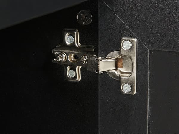 TV-bord Sort træmanufaktur med rattan fronter Kurvefletning Sorte gummitræsben 2 skabe Åbne hylder Skænk i boho-stil Stue
