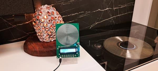 7,83 Hz Schumann-vågresonansgenerator utan hölje