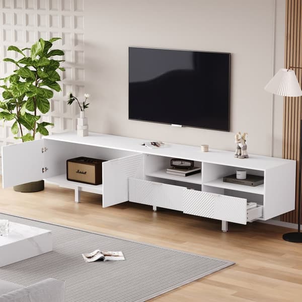Modern vit TV-bänk i boho-stil med geometrisk dörrdesign – 200 cm med förvaring, passar upp till 90-tums TV