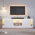 Miniatyrbild 1 av 11: Vit TV-bänk i högglans med LED-belysning – för TV upp till 70 tum, fristående med förvaring för vardagsrum