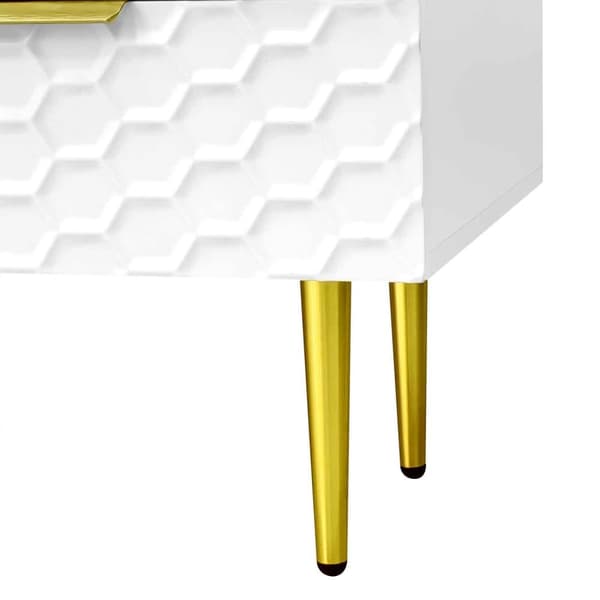 TV-bänk med strukturerade dörrar och lådor – TV-möbel med öppna hyllor, gyllene handtag och ben, modern låg TV-bänk i elegant design