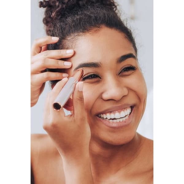 Viimeistelysilaus Flawless Brows - Uuden sukupolven ladattava tarkkuuskulmakarvatrimmeri - Hellävarainen ja turvallinen - Valkoinen