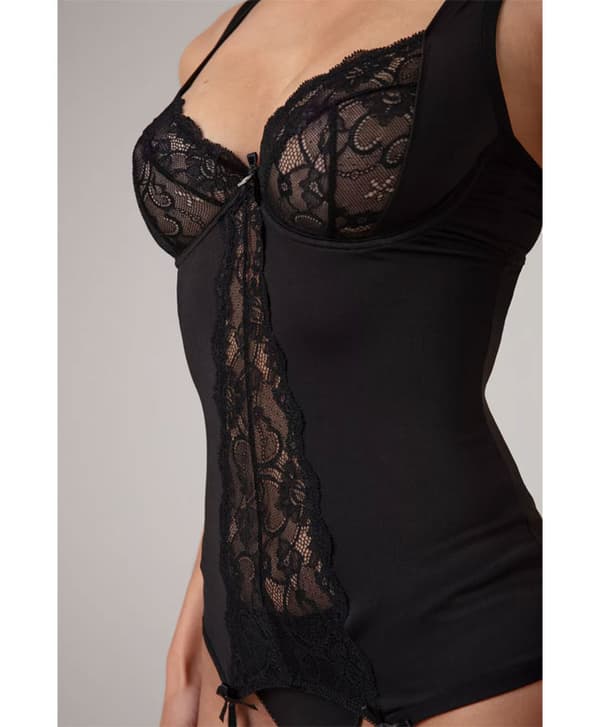 Marzia Body m/ Hofteholder og String