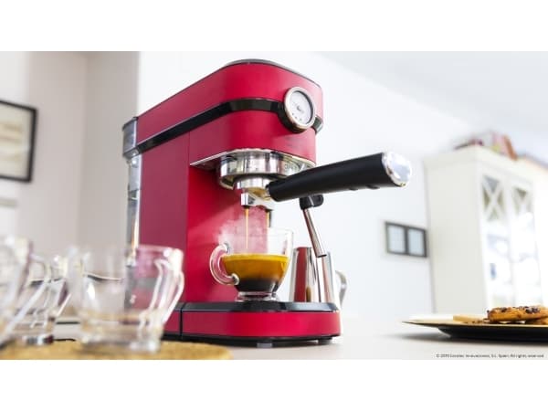 Cecotec Cafelizzia 790 Shiny Pro, Espressomaskin, 1,2 L, 1350 W, Sort, Rød
