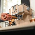 Miniatyrbild 3 av 5: Cecotec 20-bar espresso coffee machine for espresso and cappuccino coffees with pressure gauge and steerable steam tube.