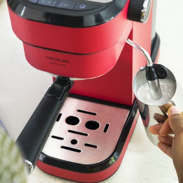 Cecotec 20-bar espresso coffee machine with thermoblock and steam tube.