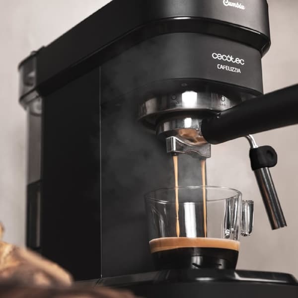 Cecotec 20-bar espresso coffee machine with thermoblock and steam tube.