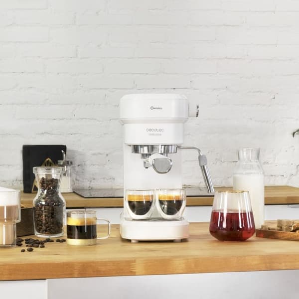 Cecotec 20-bar espresso coffee machine with thermoblock and steam tube.