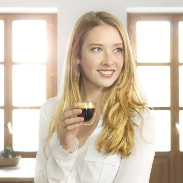 Cecotec 20-bar espresso coffee machine with thermoblock and steam tube.