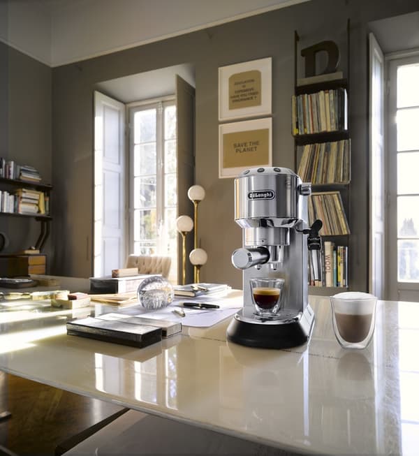 De'Longhi Dedica Style EC 685.M Halvautomatisk espressomaskin 1,1 L