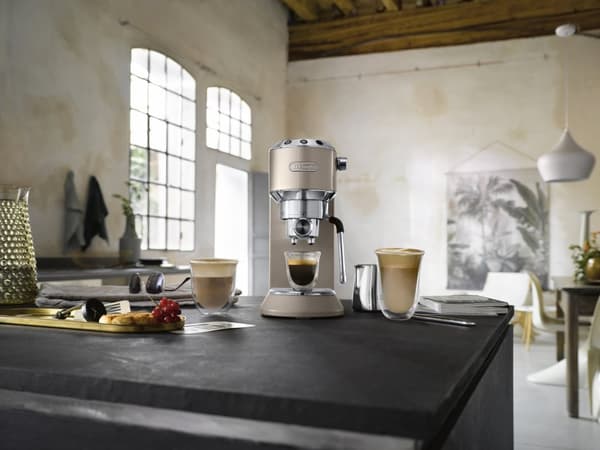 De'Longhi EC885.BG Dedica Arte -espressomaskin, beigeguld
