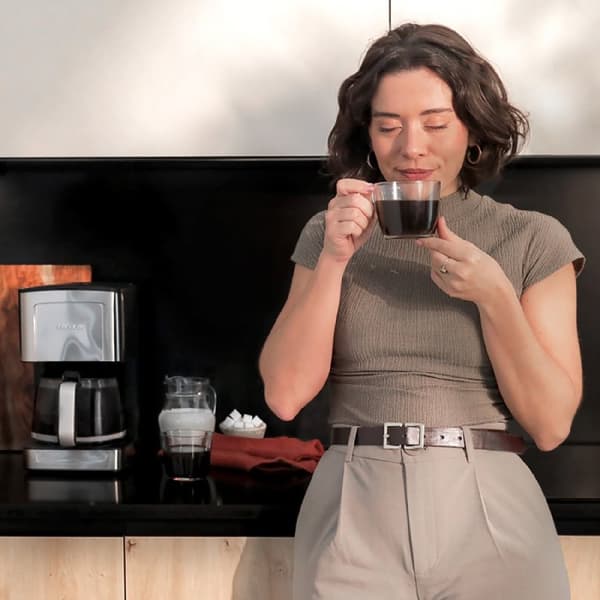 Cecotec Drip-coffee machine for 12 cups, with stainless-steel finish and aroma enhancer.