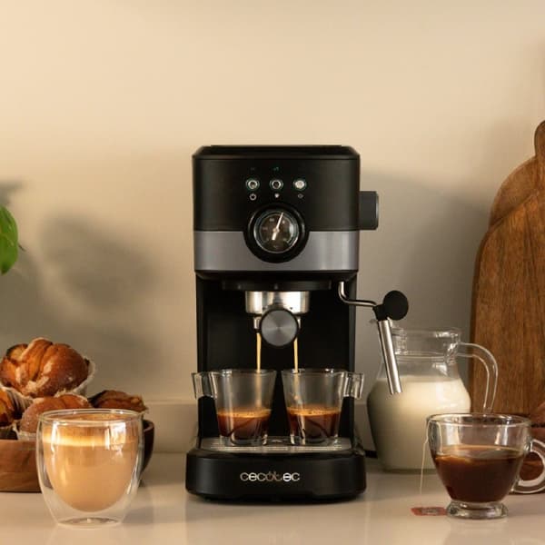 Cecotec Digital 20-bar espresso coffee machine with steerable steam tube.