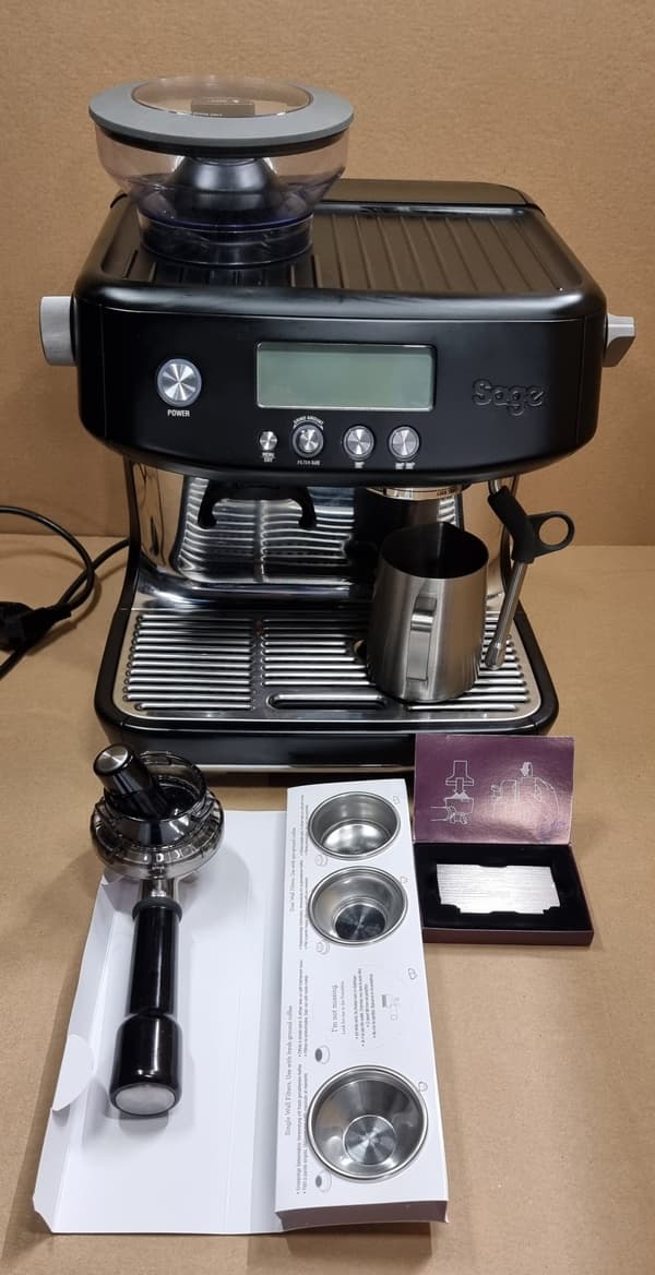 [OUTLET] - Sage the Barista Pro, Espressomaskin, 1,98 l, Kaffe bønner, Innebygd kaffekvern, 1680 W, Sort