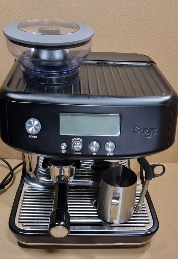 [OUTLET] - Sage the Barista Pro, Espressomaskin, 1,98 l, Kaffe bønner, Innebygd kaffekvern, 1680 W, Sort