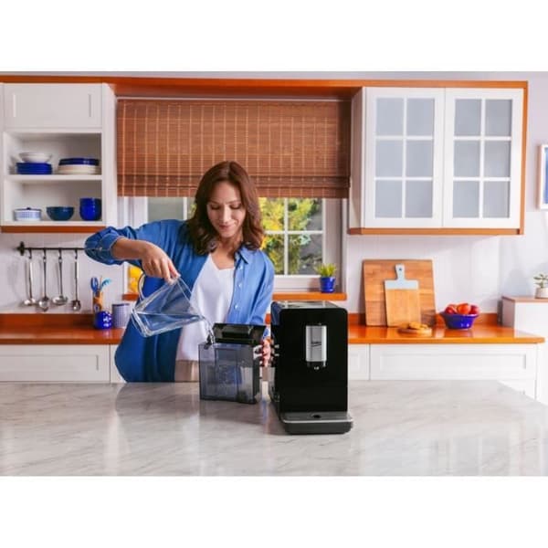 Automatisk espressomaskin - BEKO - CEG3194B - 1350 W - Mjölkkaraff - Svart