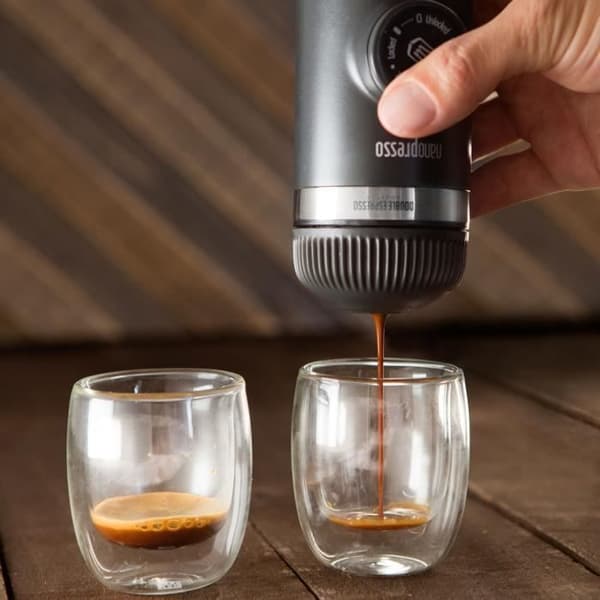 Bärbar kaffemaskin - WACACO - Nanopresso - Espresso - 18 bar tryck - Malet kaffe