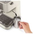 Miniatyrbild 4 av 4: Espressomaskin - DELONGHI - STILOSA EC235.CR - Solopump - Vattenkokare i rostfritt stål - ESE-kompatibel - Ångmunstycke - Krämfärgad finish
