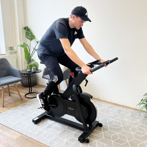 TITAN LIFE Indoor Bike S72